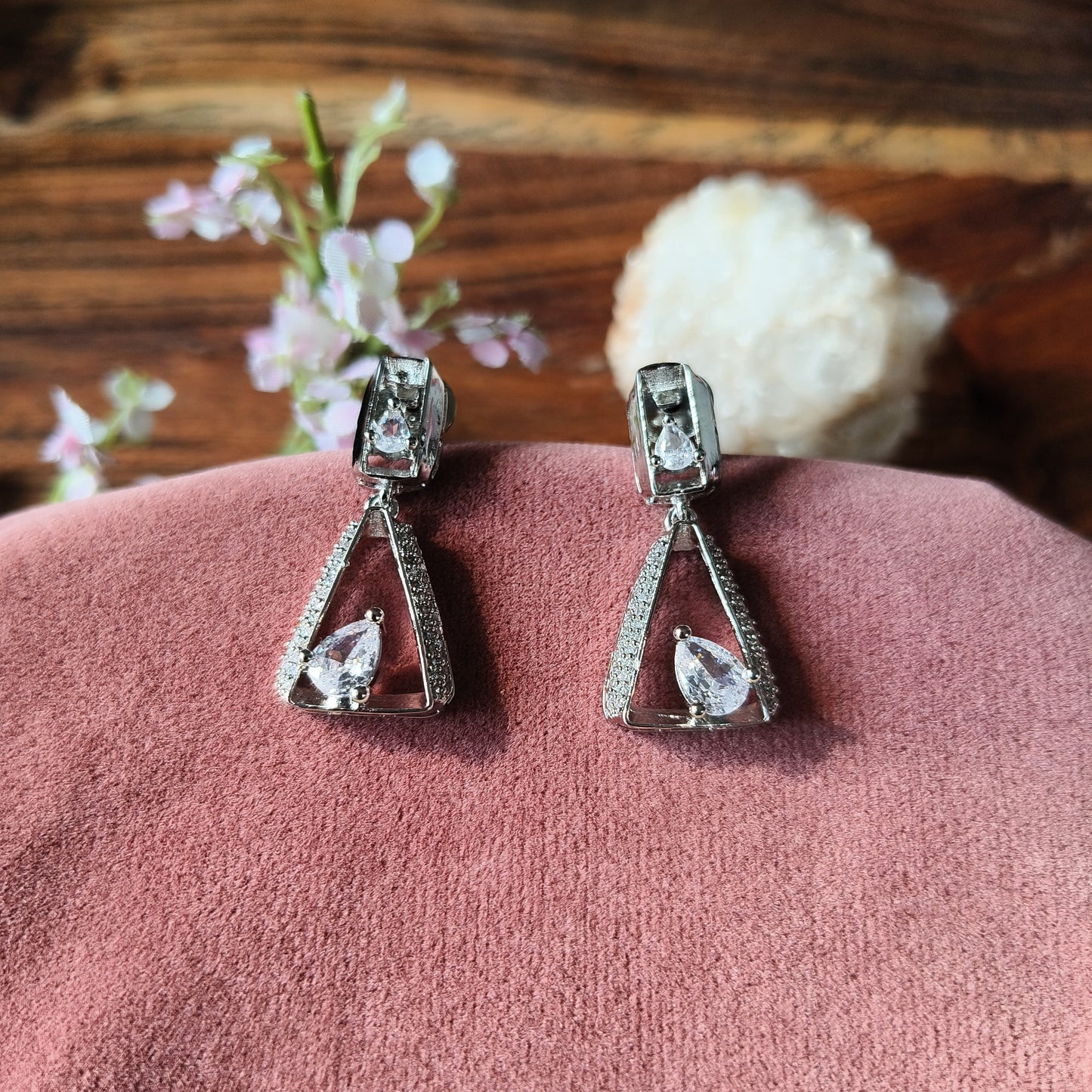 White Crystal Stone Necklace Set with Silver Geometric Design & Earrings