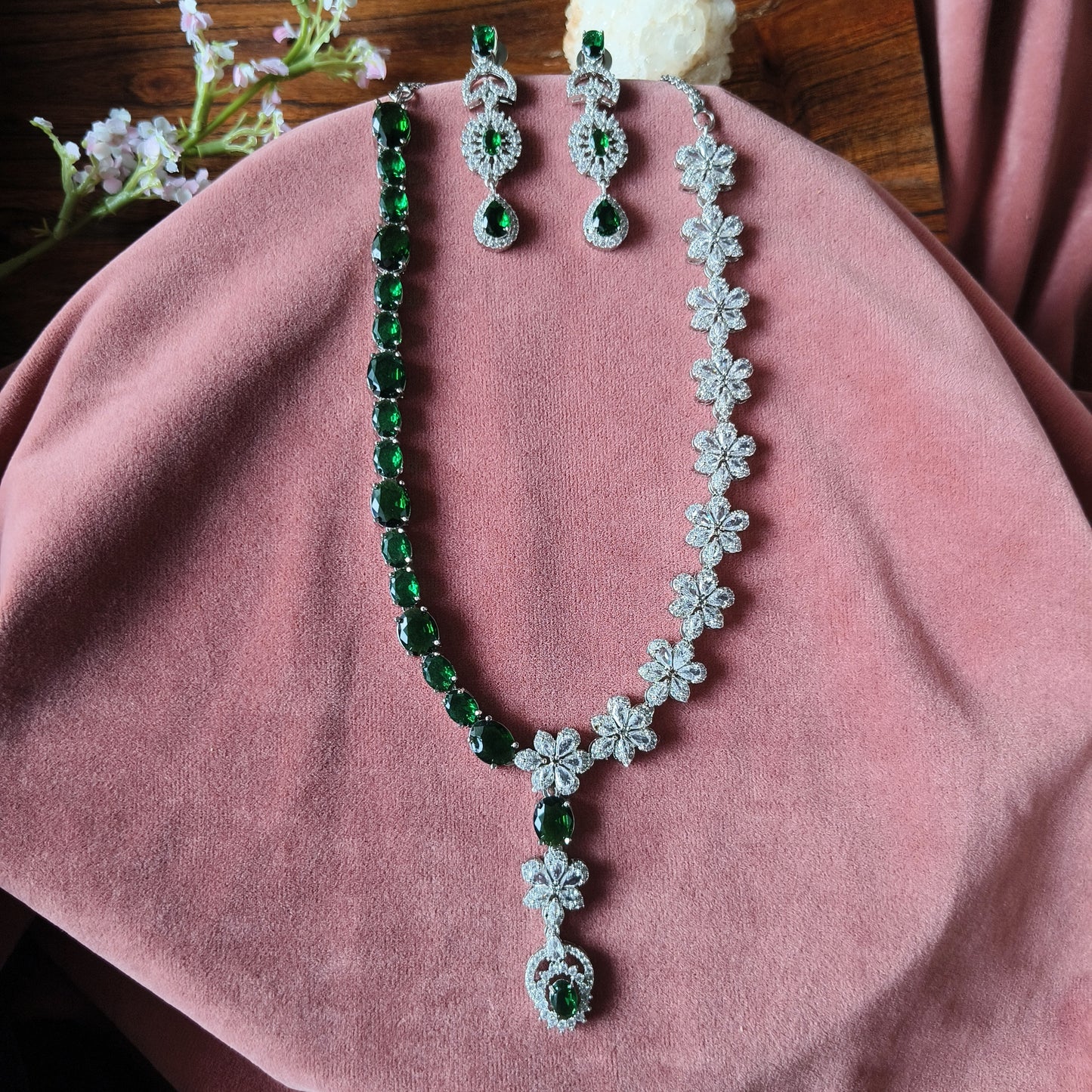 Floral Emerald Green Necklace Set with White Stones & Earrings