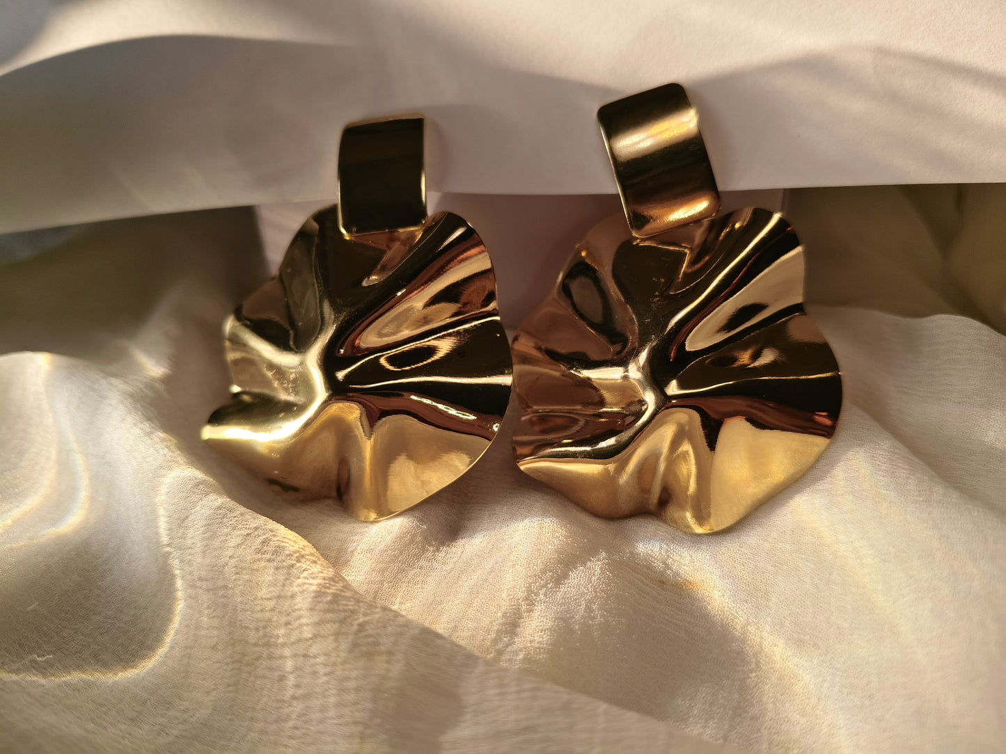 Sculpted Gold Statement Earrings – Bold & Modern Artistic Jewellery