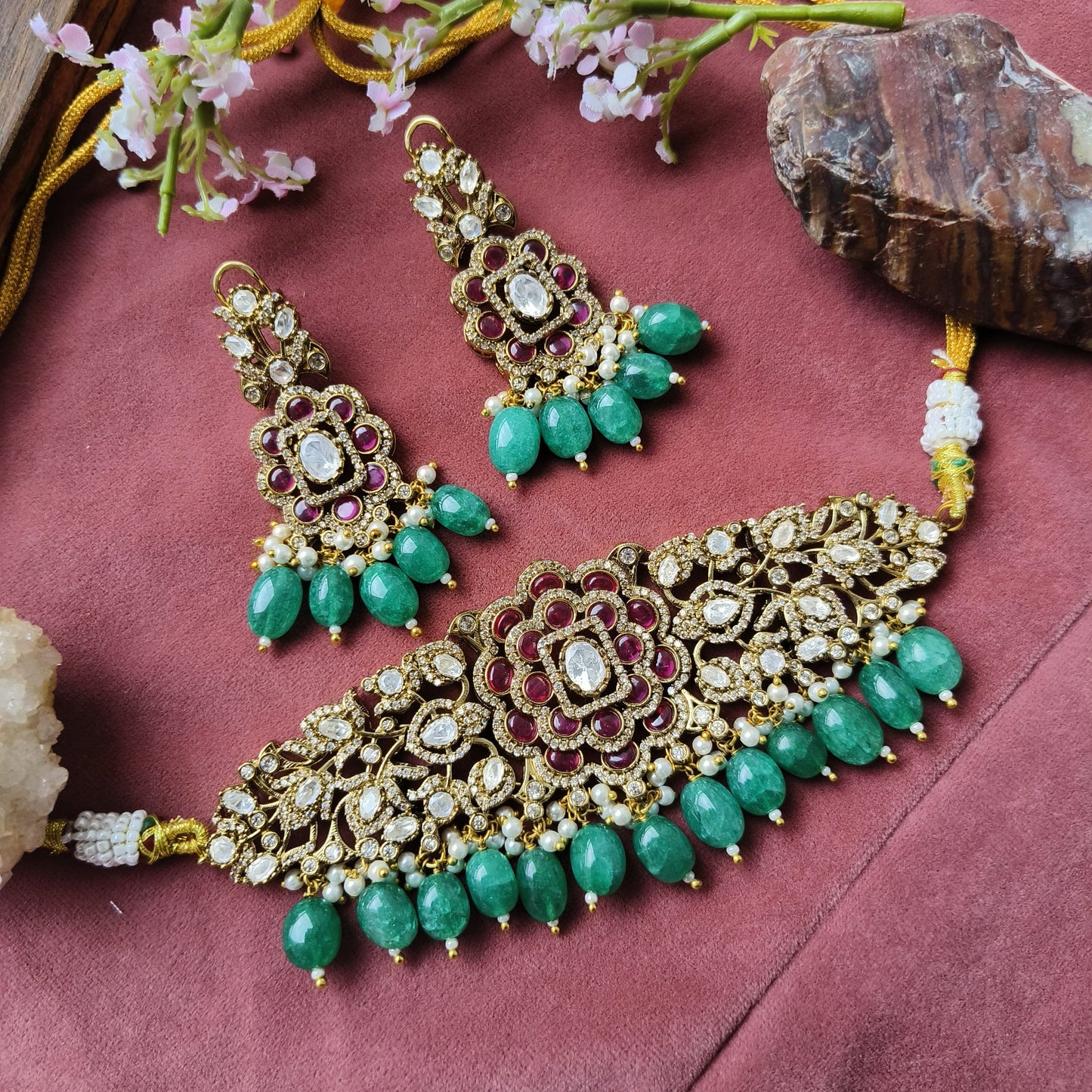 Antique Kundan Choker Set with Ruby-Green Beads & Floral Detailing