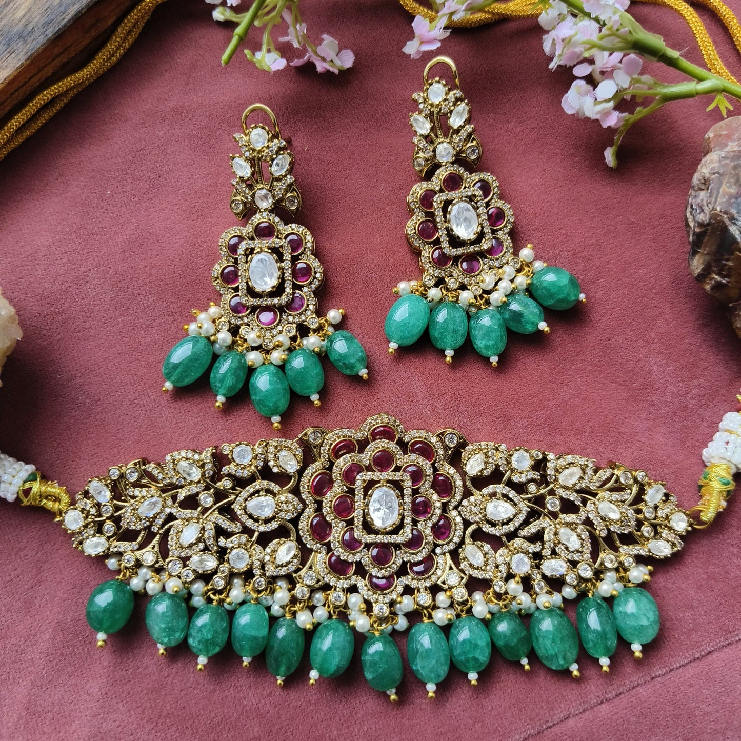 Antique Kundan Choker Set with Ruby-Green Beads & Floral Detailing