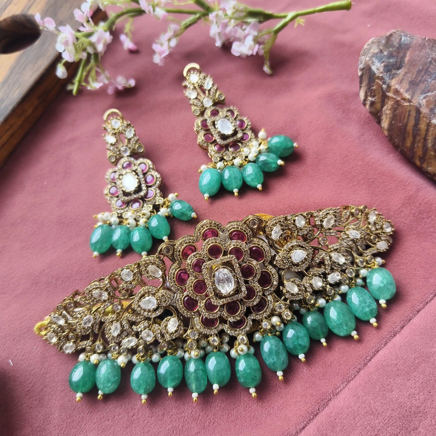Antique Kundan Choker Set with Ruby-Green Beads & Floral Detailing